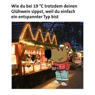 Meme Chilled Guy, der auf dem Weihnachtsmarkt Glühwein sippt