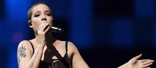 Halsey auf der Bühne