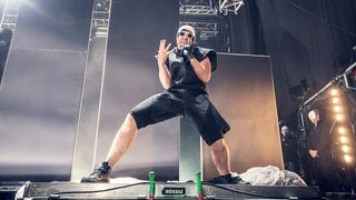 Deichkind beim Openair Frauenfeld 2015