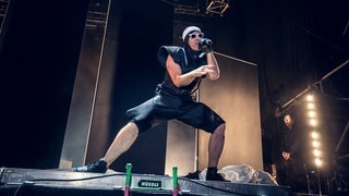 Deichkind beim Openair Frauenfeld 2015