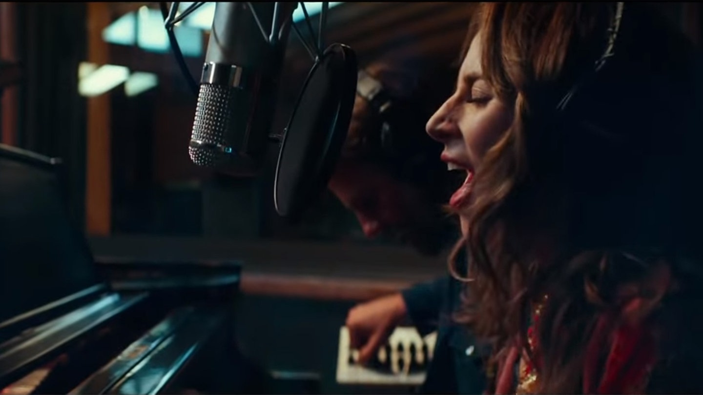 Lady Gaga Singt Mit Bradley Cooper A Star Is Born Trailer Dasding