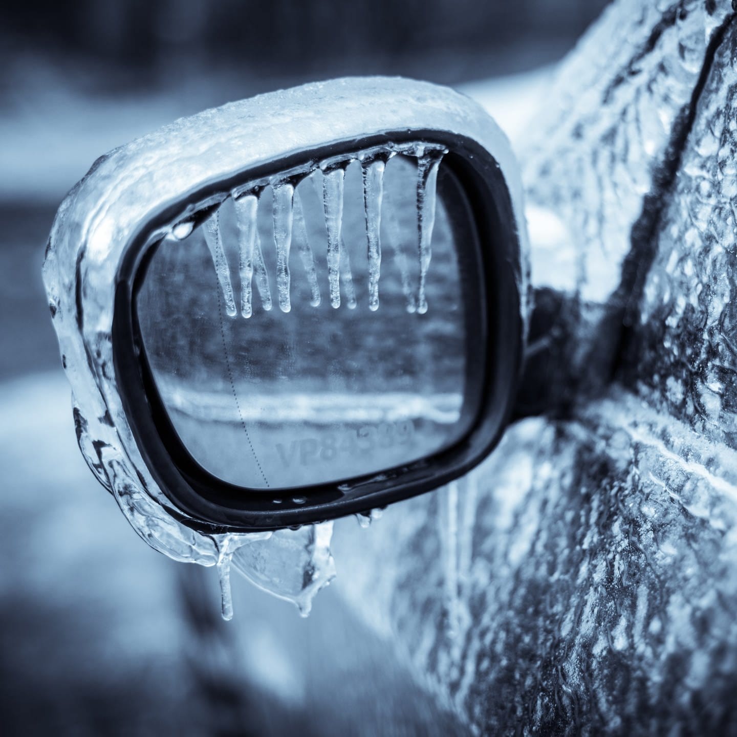 Sicher fahren bei Schnee und Eis  Strafen für Autofahrer im Winter - SWR1  RP - SWR1
