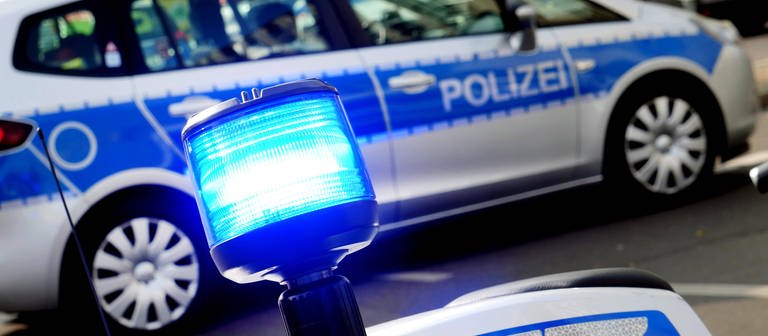 Rauenberg: Betrunkener fährt mit Blaulicht auf dem Dach in Kneipe