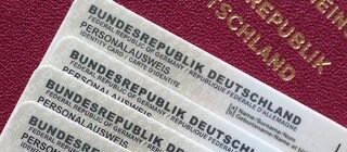 Ausweis, Passwesen, Pass, Reisepass, Personalausweis der Bundesrepublik Deutschland Themenbild