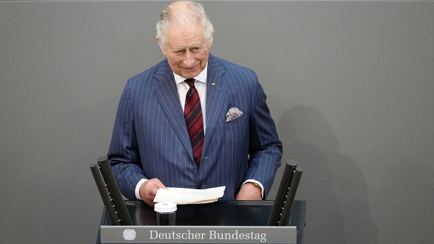 Zum ersten Mal spricht ein Monarch im deutschen Parlament: Der britische König Charles im Bundestag.