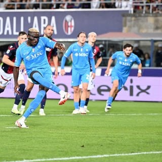 Victor Osimhen verschießt Elfmeter für Neapel