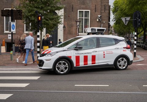 Scan-Autos liefern in der Innenstadt von Amsterdam Bilder von Fahrzeugen und deren Nummernschilder an Rechenzentren.