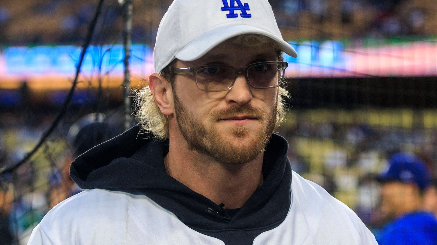 April 1, 2023, Los Angeles, California, USA: Logan Paul attends the MLB, Baseball Herren, USA game between the Los Angeles Dodgers and the Arizona Diamondbacks on Friday March 31, 2023 at Dodger Stadium in Los Angeles, California. /PI Los Angeles USA - ZUMAp124