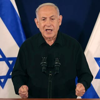 Benjamin Netanjahu, Ministerpräsident von Israel, spricht während einer Pressekonferenz in der Militärbasis Kirya.