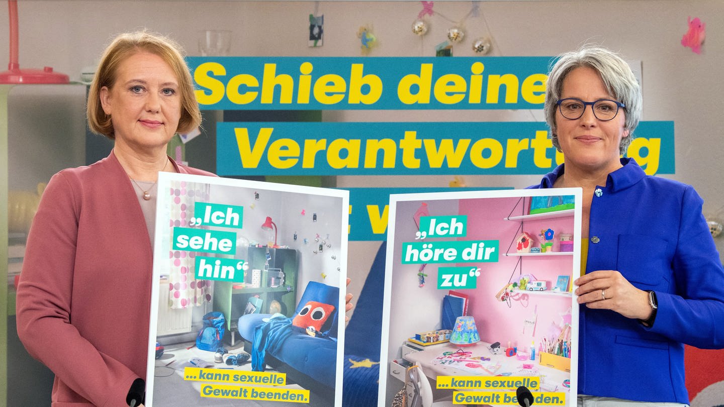 Lisa Paus (Bündnis 90/Grüne), Bundesministerin für Familie, Senioren, Frauen und Jugend, stellt die Kampagne 