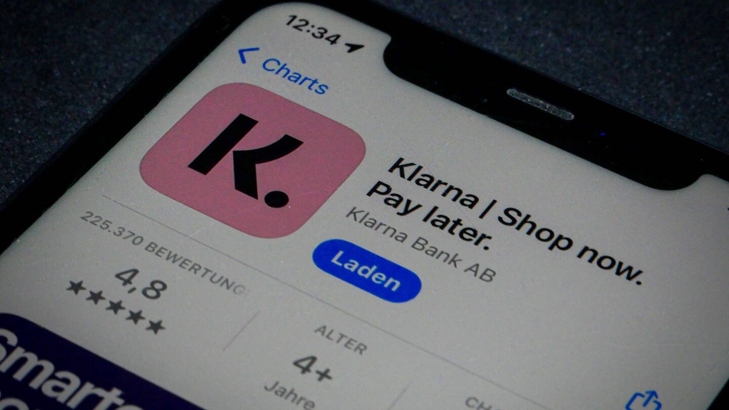 Apple App Store auf einem iPhone mit der Klarna-App.