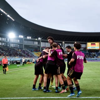 U17-WM: Deutschland schlägt Argentinien im Elfmeterschießen und zieht ins Finale ein.