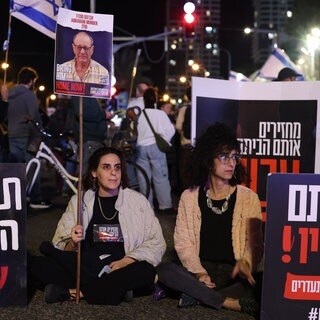 Protest Demonstration Tel Aviv Geiseln von israelischen Soldaten versehentlich getötet