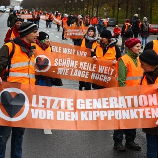 Akitivisten der Letzten Generation sollen Strafe zahlen.