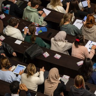 Studierendenwerk mehr Bafög Geld erhöhen Inflation Studenten