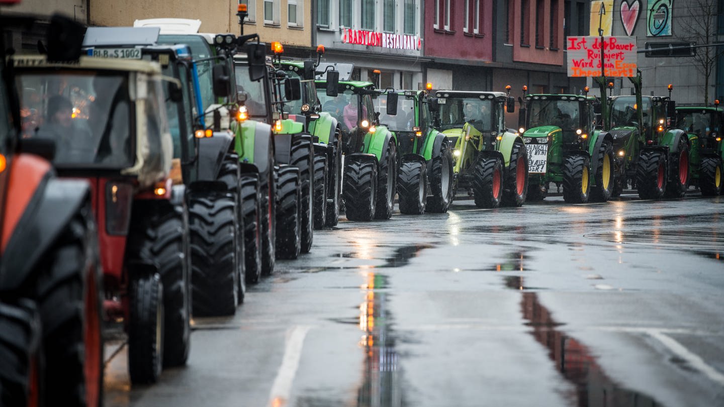 Bauernproteste Bauern Landwirte Demonstration Traktor BKA Bundeskriminalamt warnt Rechtsextreme Rechtsextremismus