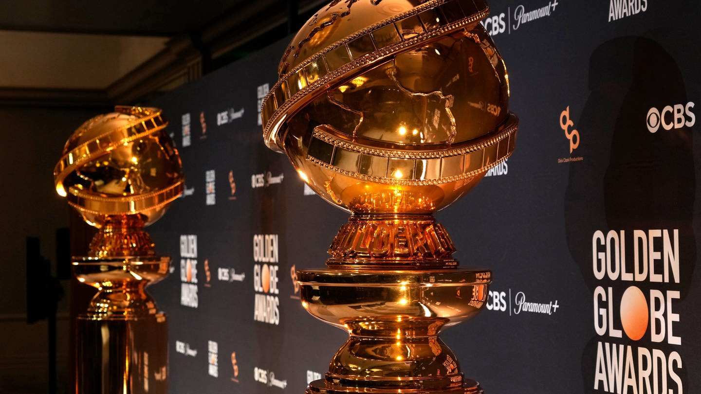 Repliken der Golden-Globe-Trophäe: 