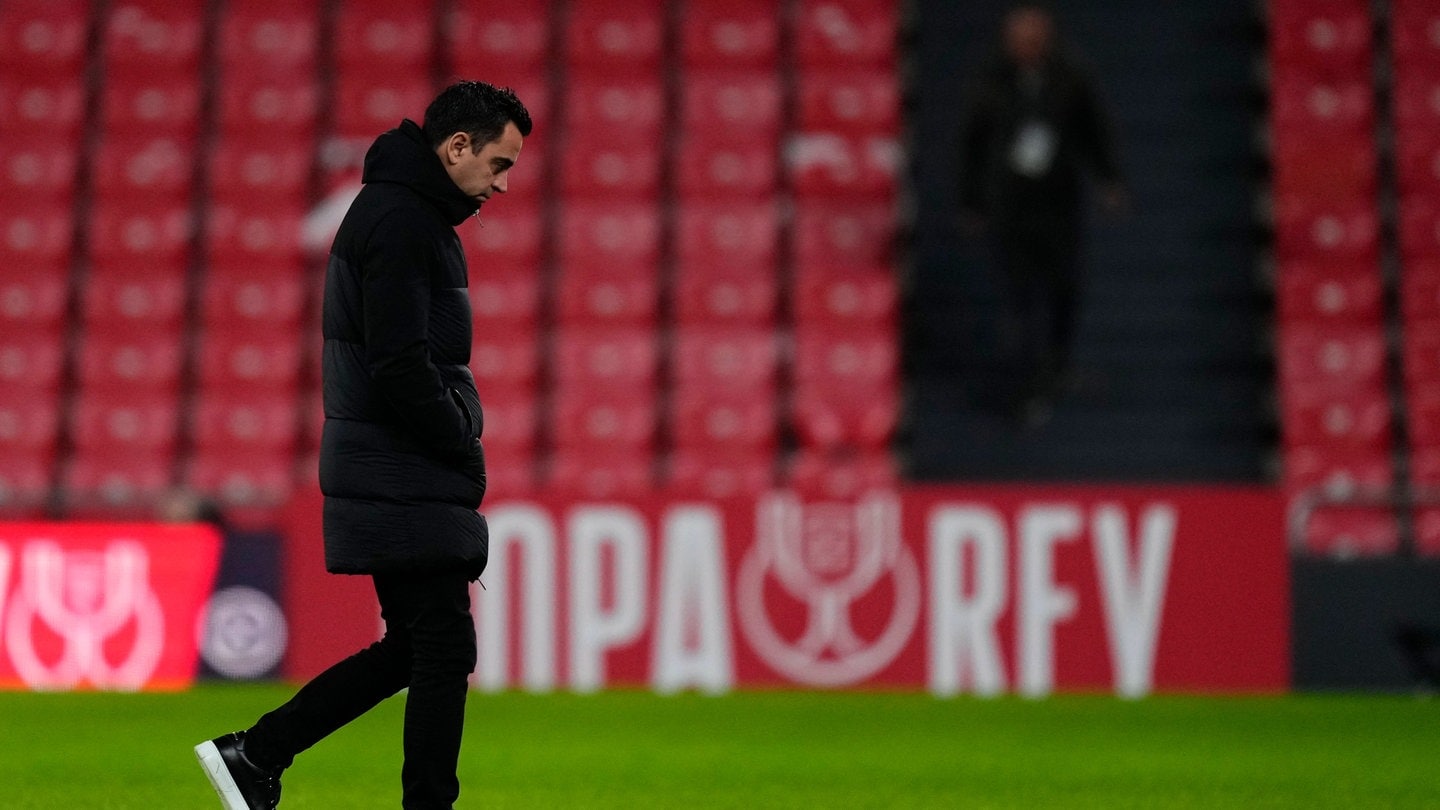 Xavi Hernandez, Cheftrainer des FC Barcelona, vor dem Copa del Rey-Spiel zwischen Athletic Club und dem FC Barcelona im Stadion San Mames am 24. Januar 2024 in Bilbao, Spanien.