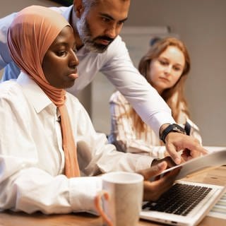 Menschen bei der Arbeit