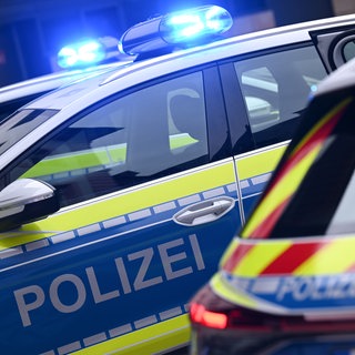 In einer Wohnung in Mainz-Bretzenheim ist ein 37-Jähriger getötet worden. Jetzt hat die Polizei seinen Sohn festgenommen.