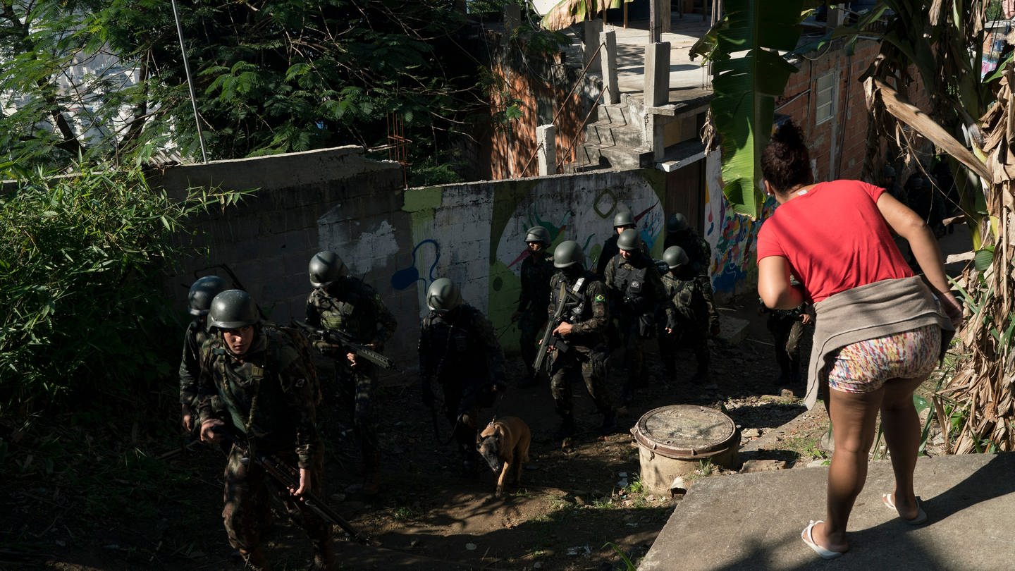 Symbolbild: Razzia in Rio de Janeiro.