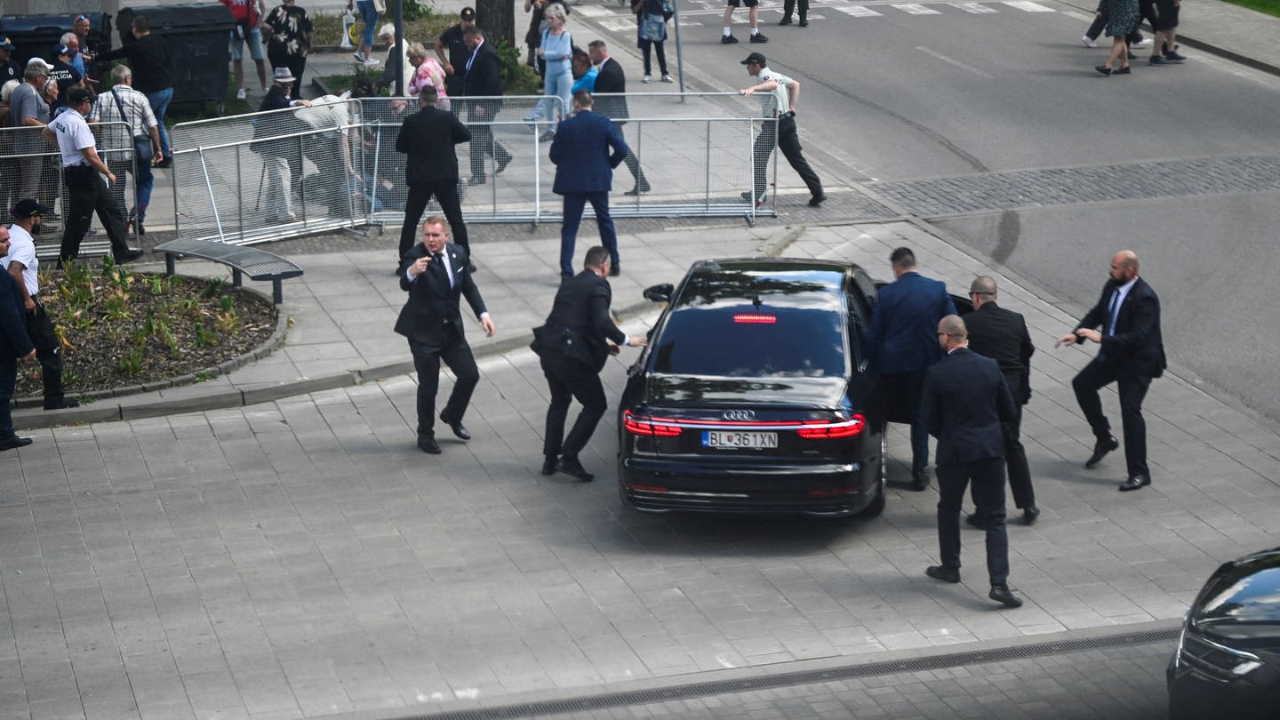 Slowakischer Ministerpräsident Robert Fico wurde angeschossen