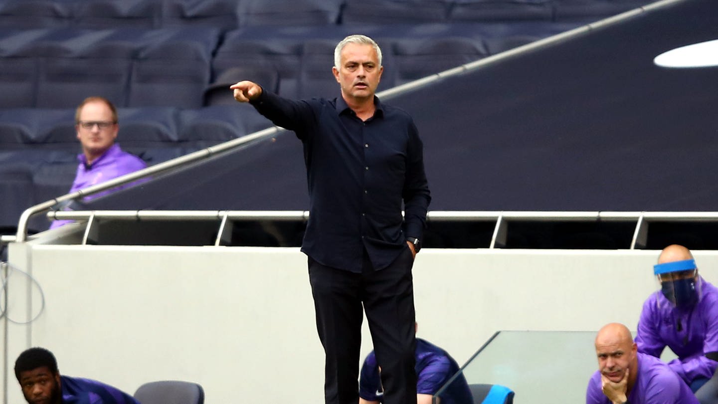 Trainer Jose Mourinho bei einem Spiel zwischem dem FC Arsenal und Tottenham Hotspur