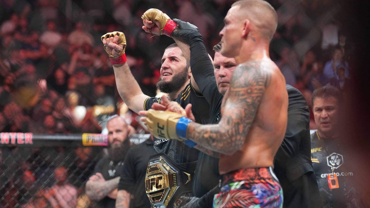 Islam Makhachev gewinnt einen heftigen UFC-Fight gegen Dustin 