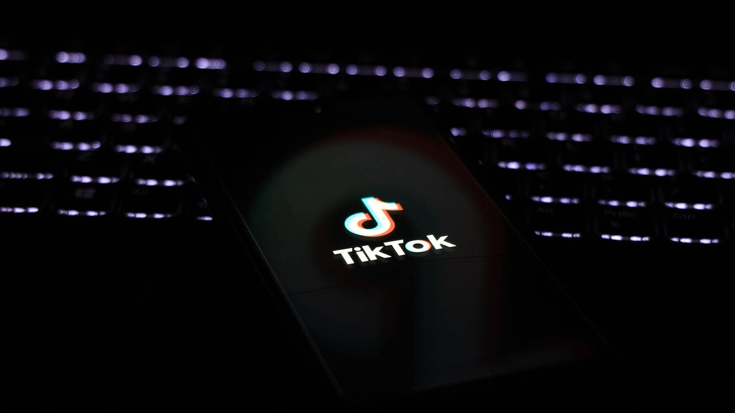 TikTok wurde von Hackern angegriffen. Jetzt werden die Sicherheitsmaßnahmen verstärkt.