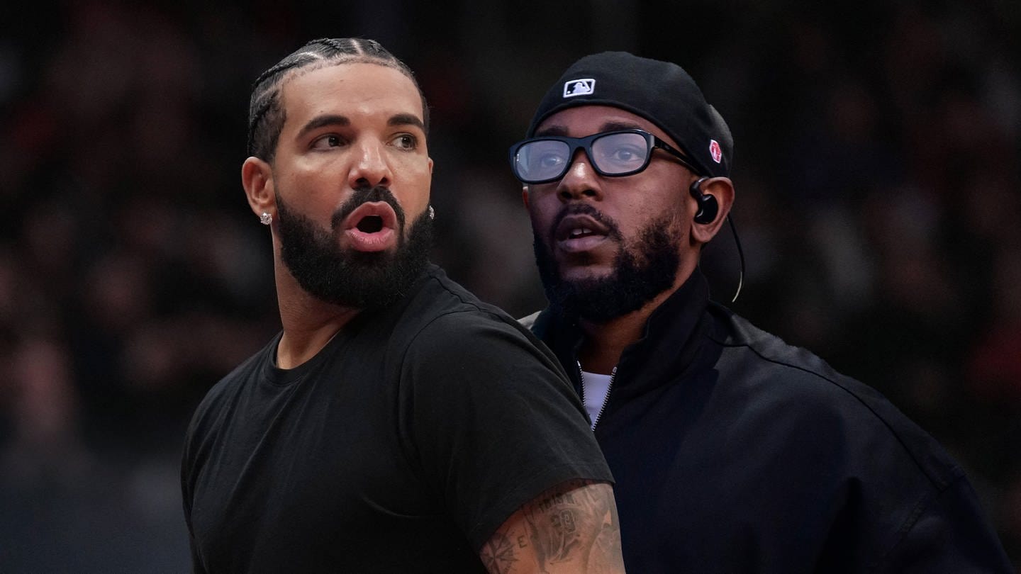 Monatelang gab es Stress zwischen Drake und Kendrick Lamar. Jetzt hat Drake seine Disstracks gegen Kendrick auf Instagram gelöscht.