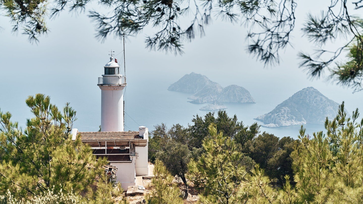 Landschaft außerhalb von Izmir im Sommer