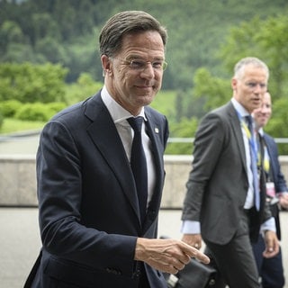 Der niederländische Ministerpräsident Mark Rutte trifft zum Gipfeltreffen zum Frieden in der Ukraine ein.