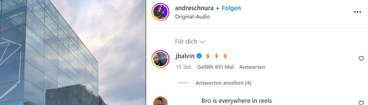 J Balvin kommentiert beim Saxophon-Spieler André Schnura, der "Mi Gente" gespielt hat in der Fan-Zone der EM.