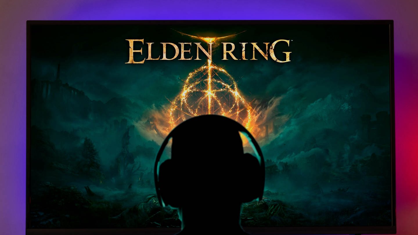 Elden Ring Movie Mod? George R.R. Martin Speaks Out Under Mysterious Circumstances