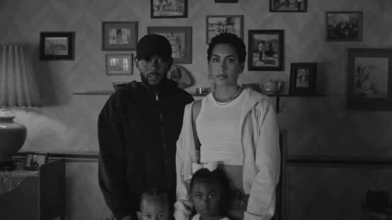 Kendrick Lamar und seine Verlobte Whitney mit deren Kindern aus dem Video zu 