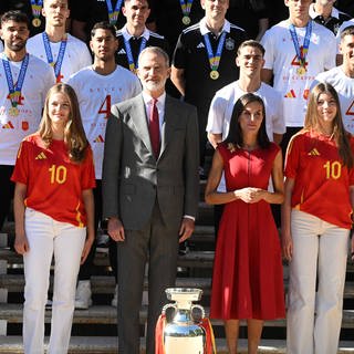 oyals Receive National Team After Euro 2024 Win - Madrid King Felipe VI, Queen Letizia, Crown Princess Leonor and Princess Sofia of Spain during the reception to the UEFA Euro 2024 winning team Spain at Zarzuela Palace on July 15, 2024 in Madrid, Spain. Photo by Archie AndrewsABACAPRESS.COM Madrid Spain