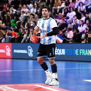 Pablo Simonet, argentinischer Handballer. Der 32-Jährige machte seiner Freundin Pilar Campoy (33) - Hockey-Spielerin im argentinischen Team - im olympischen Dorf in Paris einen Antrag.