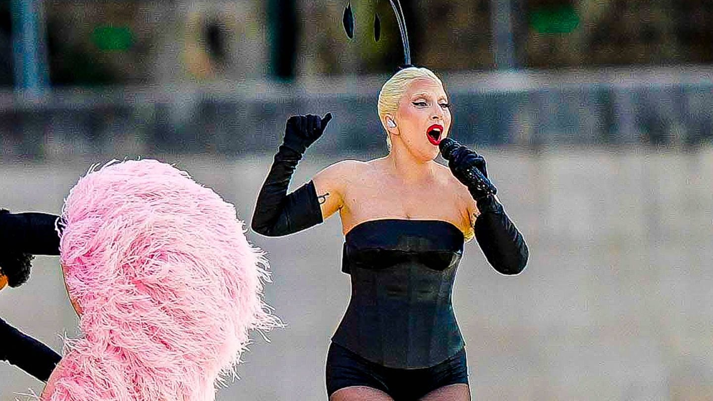 Olympia: Lady Gaga performte während der Eröffnungsfeier der Olympischen Spiele 2024 in Paris.