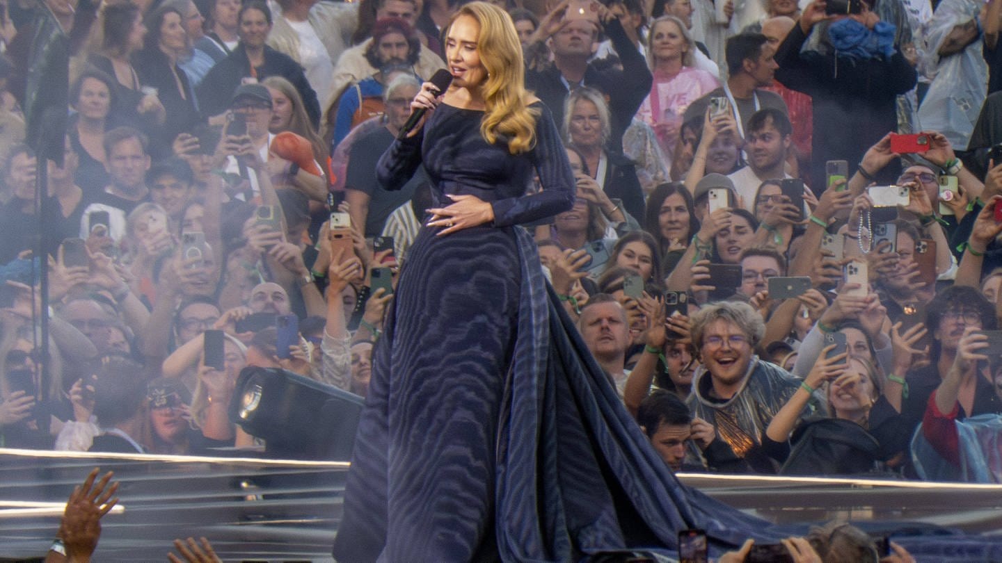 Adele bei einem ihrer Konzerte in München