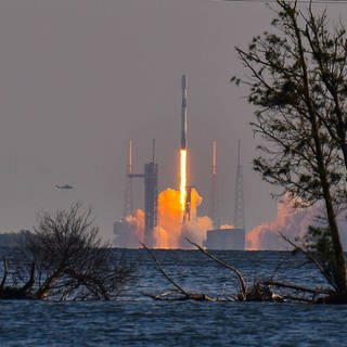 SpaceX hebt ab. Bald mit der ersten deutschen Frau an Bord.