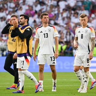 Nach dem EM-Aus gegen Spanien bedanken sich Ilkay Gündoğan, Toni Kroos, Thomas Müller, Deniz Undav und Co. bei den deutschen Fans. Ob es wirklich das letzte Spiel von Ilkay Gündoğan war?