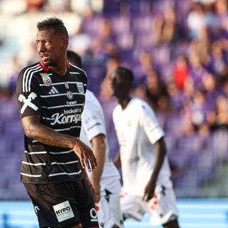 Jérôme Boateng im Trikot des Linzer ASK. Die Fans von Austria Wien pfiffen den Fußballer bei der Einwechslung aus