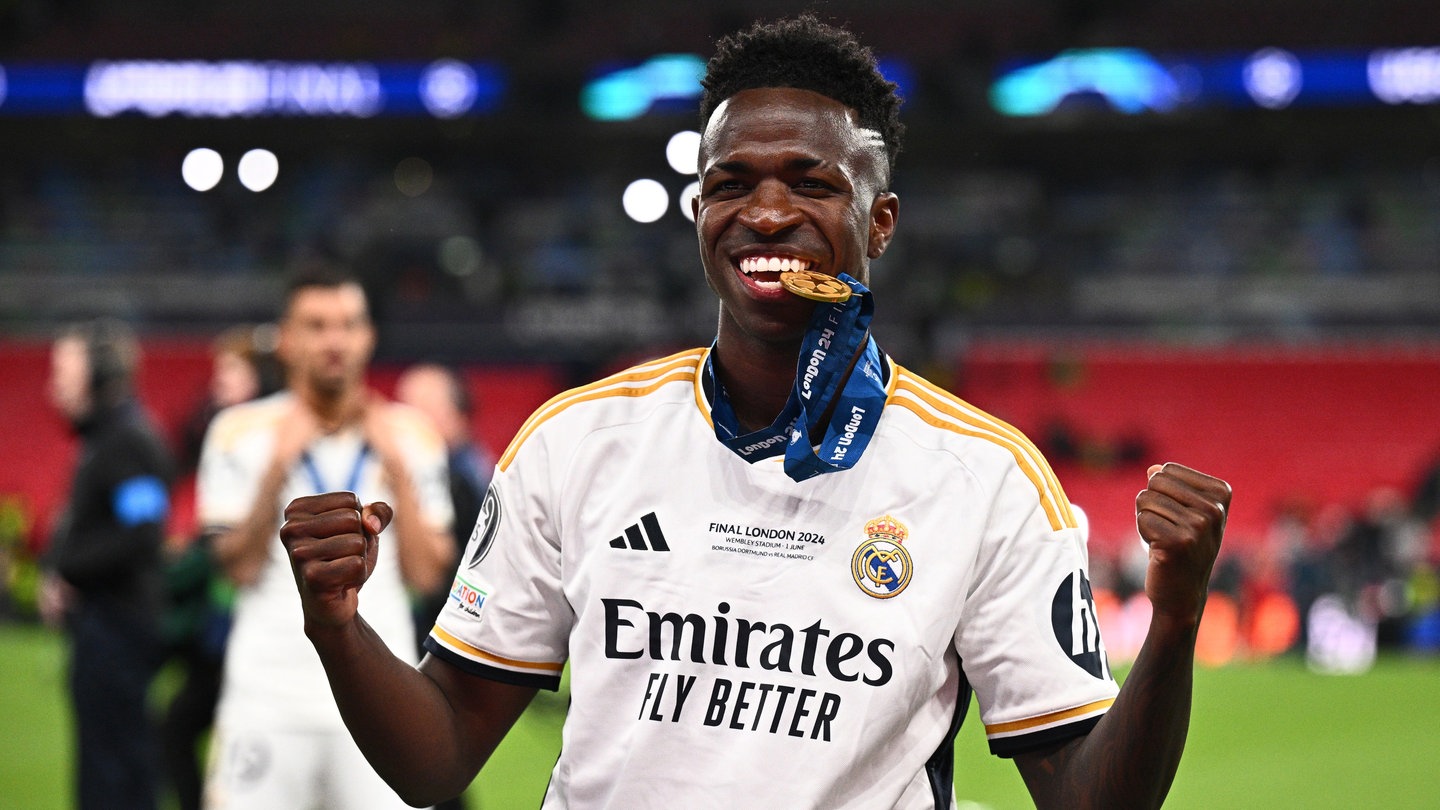 Warum der Top-Spieler Vinícius Júnior von Real Madrid einfordert, dass die WM 2030 nicht in Spanien stattfindet, liest du jetzt hier!