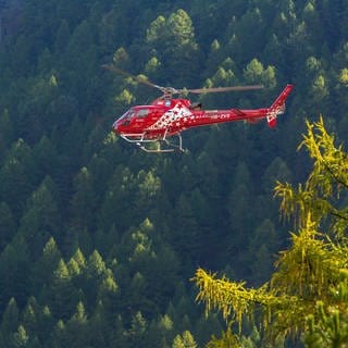 Hubschrauber "Air Zermatt" in der Schweiz