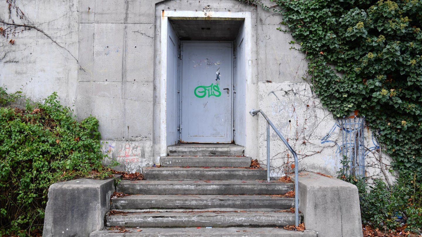 Der Eingang zu einem ehemaligen Bunker an der Valentin-Bauer-Straße in Ludwigshafen