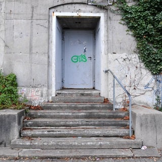 Der Eingang zu einem ehemaligen Bunker an der Valentin-Bauer-Straße in Ludwigshafen