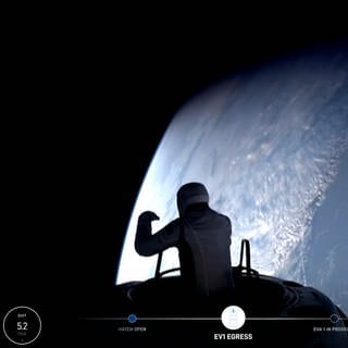 Dieses Bild aus einem SpaceX-Video zeigt Tech-Milliardärs Jared Isaacman bei seinem Weltraumspaziergang