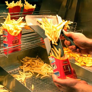 Die Gewerkschaft Nahrung-Genuss-Gaststätten (NGG) hat zu Warnstreiks bei Unternehmen in der Systemgastronomie wie McDonald's, Burger King und Nordsee aufgerufen.