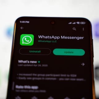 WhatsApp will Nutzern mehr kreative Freiheit lassen. Nach dem Update kannst du bald mehr Design-Elemente im Chat personalisieren.