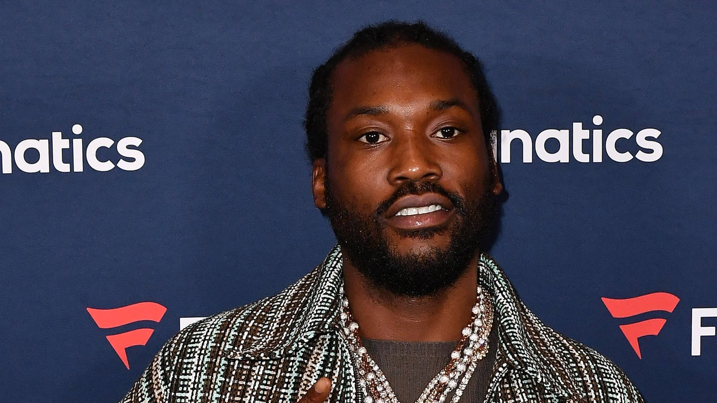 Meek Mill attends Michael Rubin s Fanatics Super Bowl party at the Marquee Nightclub.